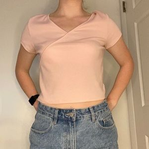 baby pink cropped tee